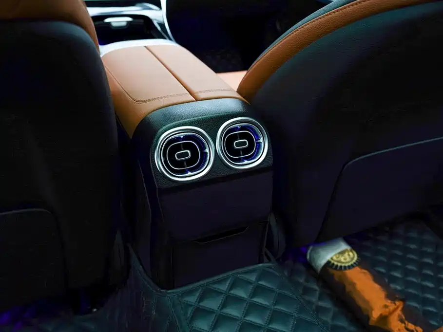 Mercedes-Benz C-Class 2023 — фото 13
