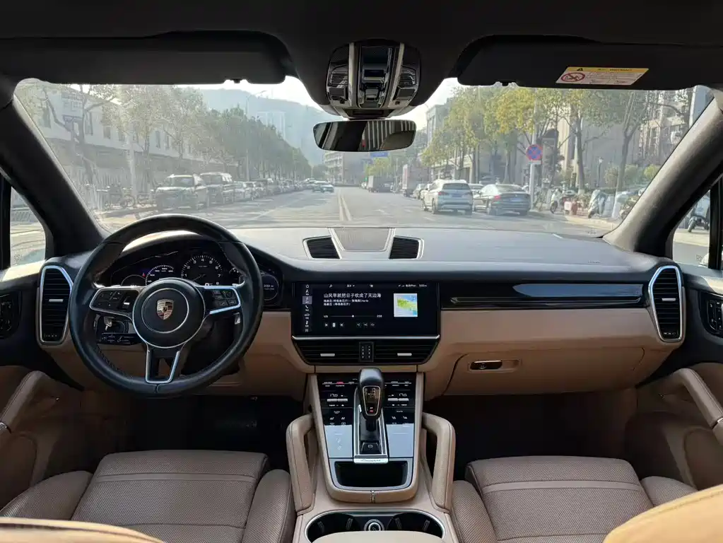 Porsche Cayenne 2018 — фото 12