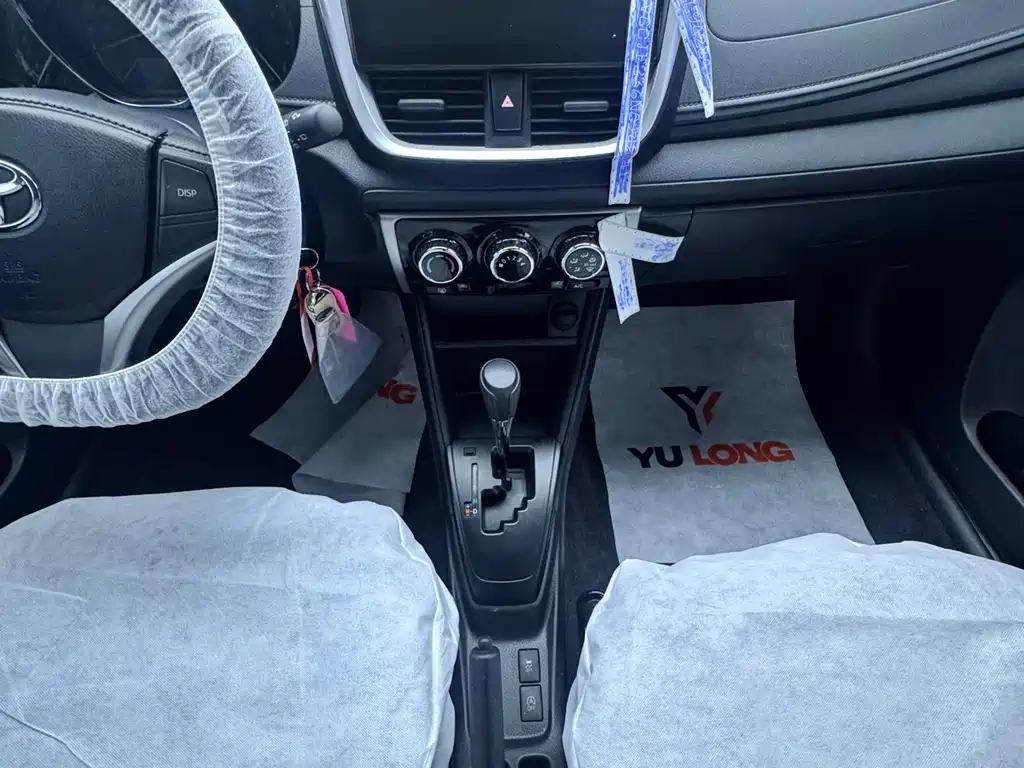Toyota Yaris L 2022 — фото 15