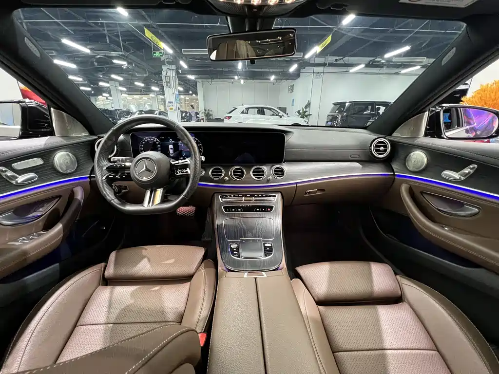 Mercedes-Benz E-Class 2023 — фото 8
