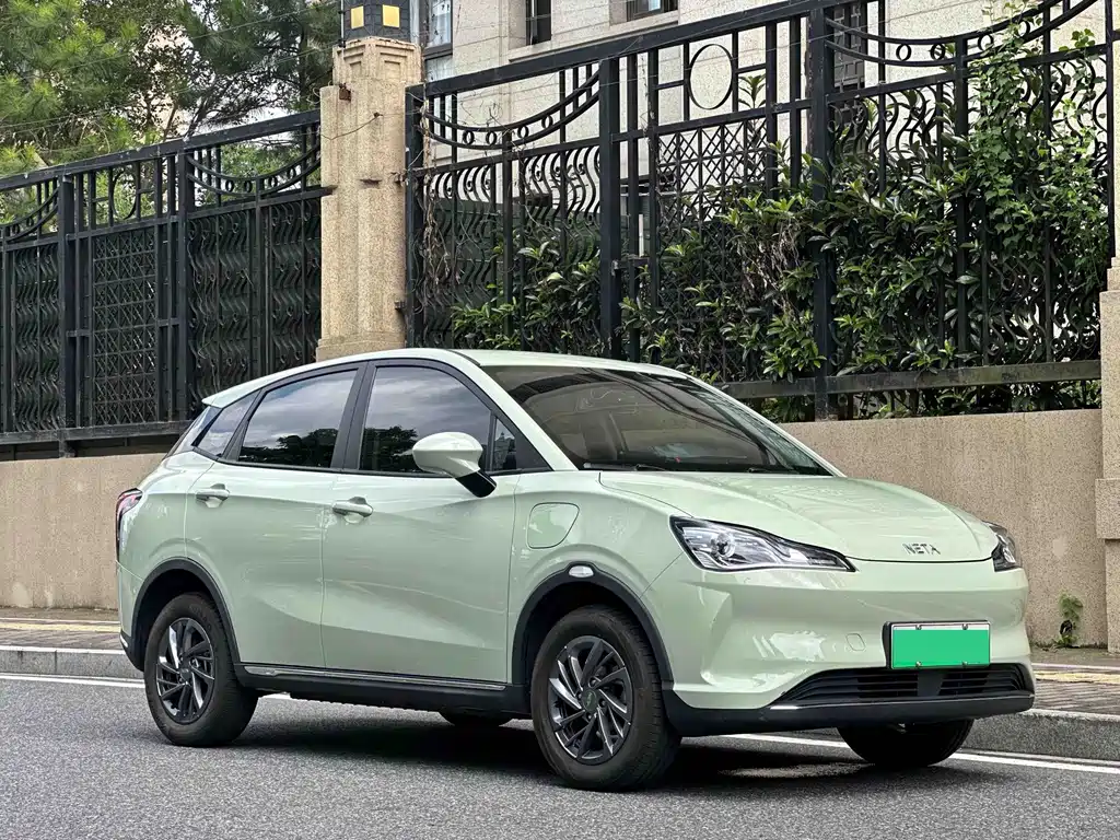 Neta V 2022