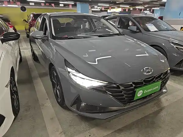 Hyundai Elantra 2022