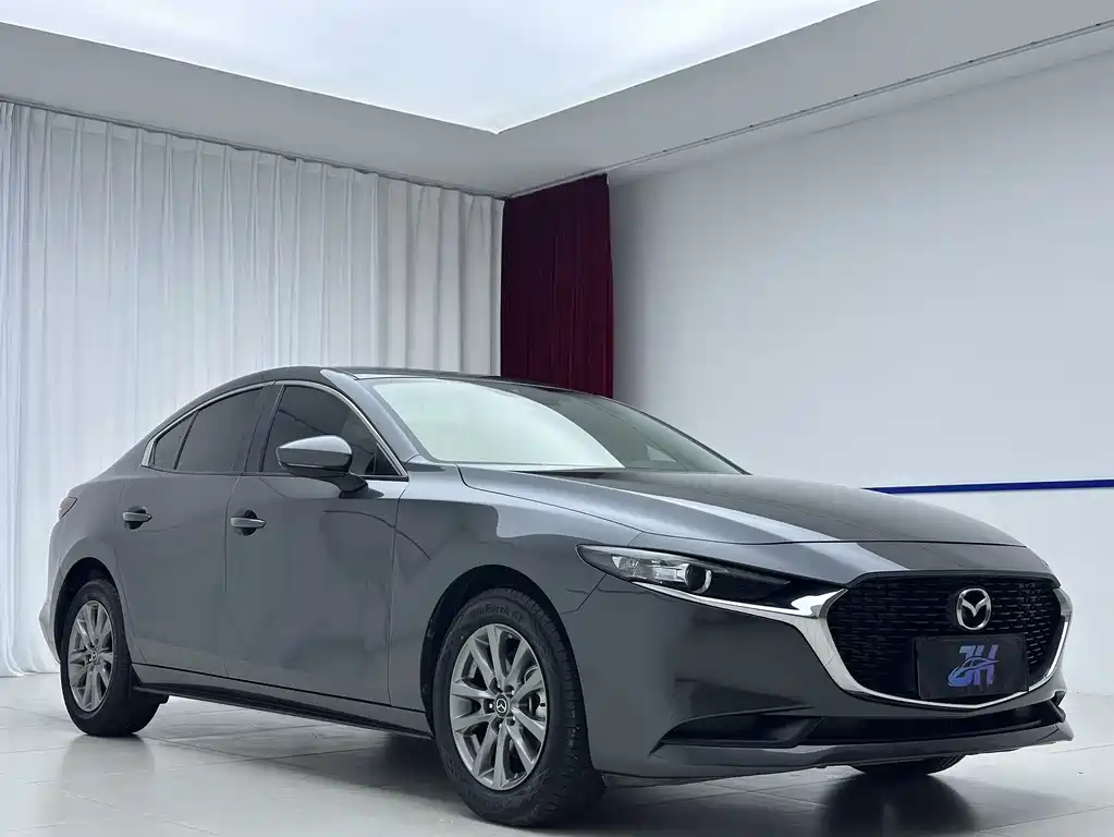 Mazda 3 Axela 2022