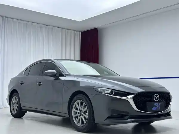 Mazda 3 Axela 2022