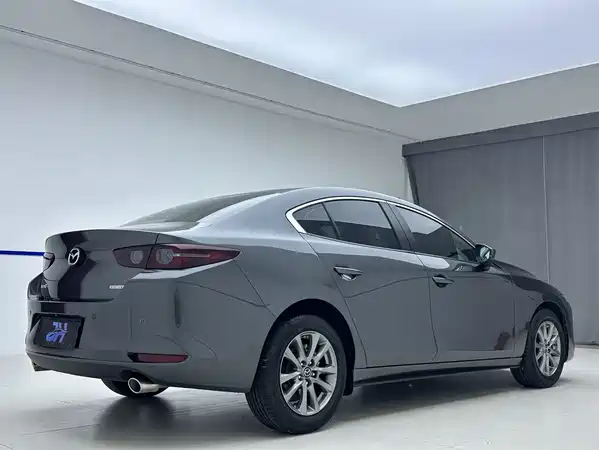 Mazda 3 Axela 2022
