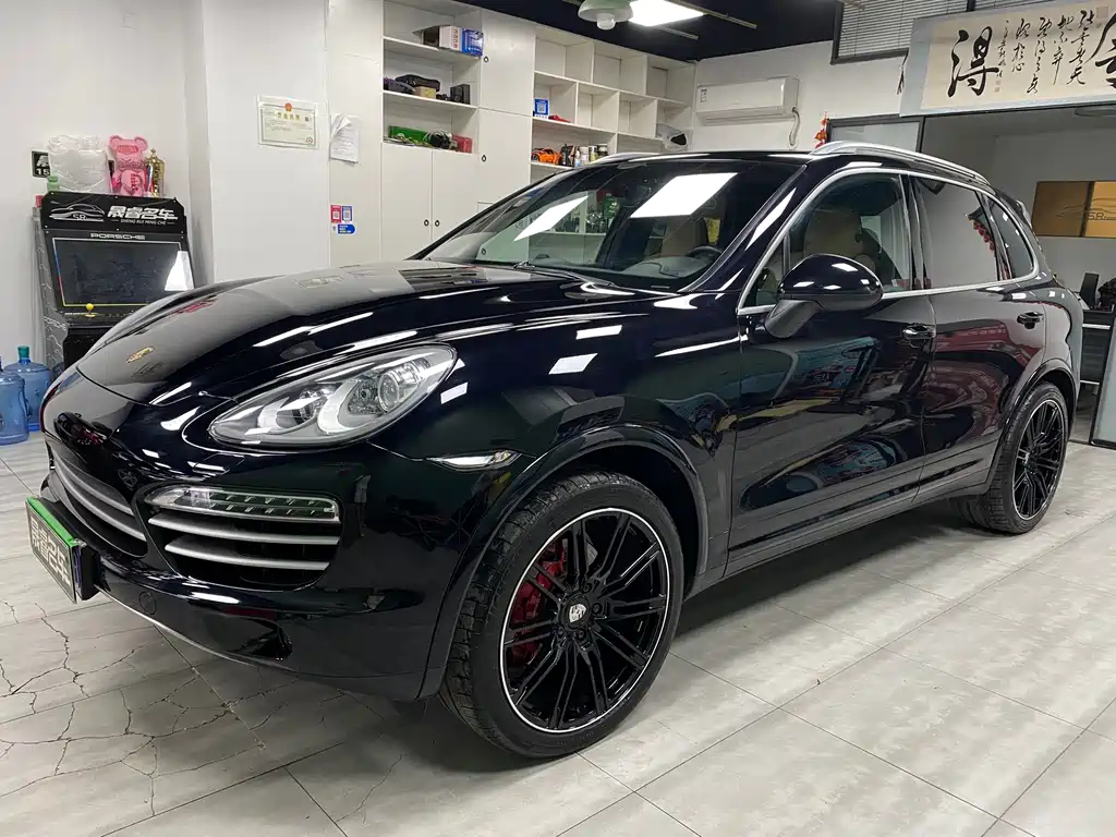Porsche Cayenne 2014 — фото 1