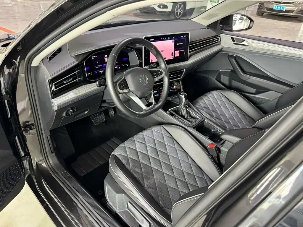 Volkswagen Sagitar 2023