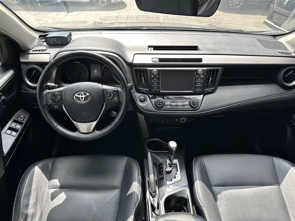 Toyota RAV4 2017