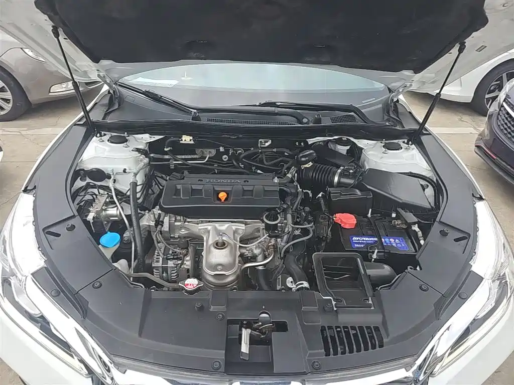 Honda Accord 2018 — фото 20