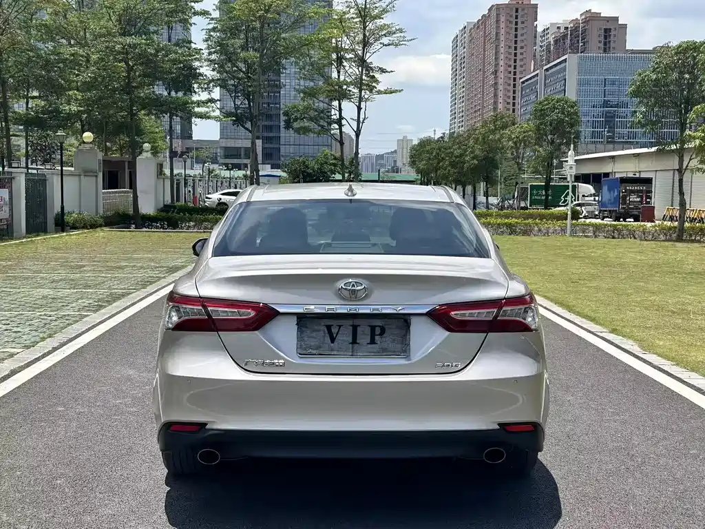 Toyota Camry 2021