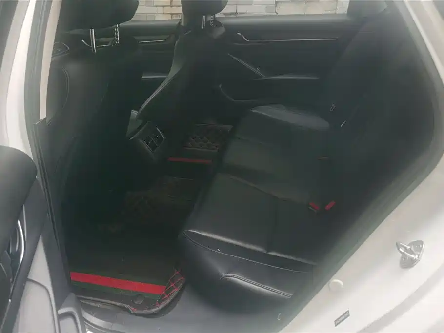 Honda Accord 2019 — фото 11