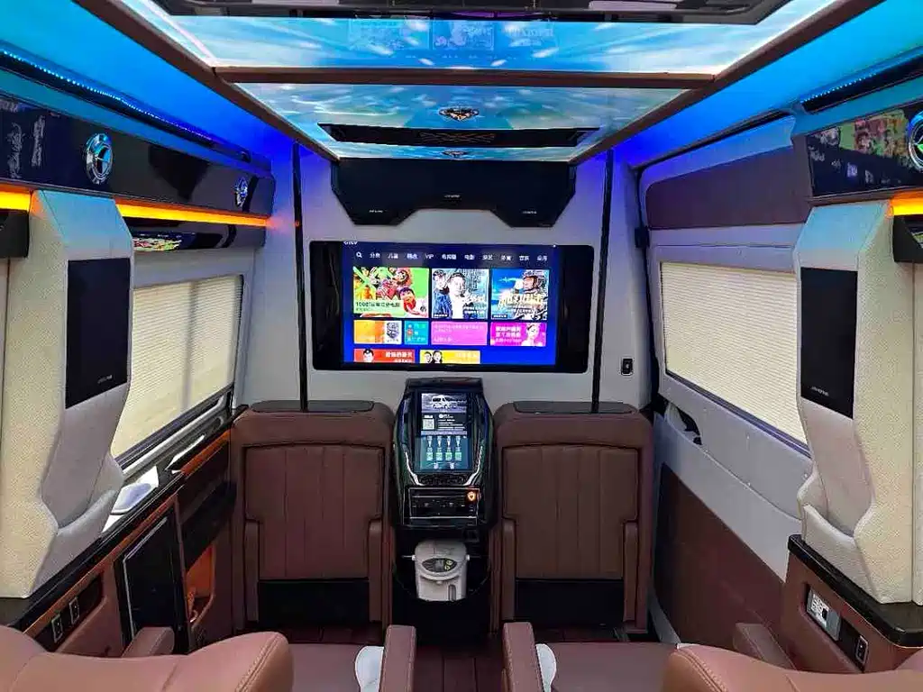 Mercedes-Benz Sprinter 2018 — фото 10