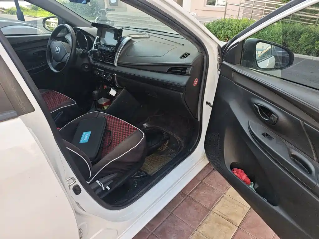 Toyota Vios 2015 — фото 21
