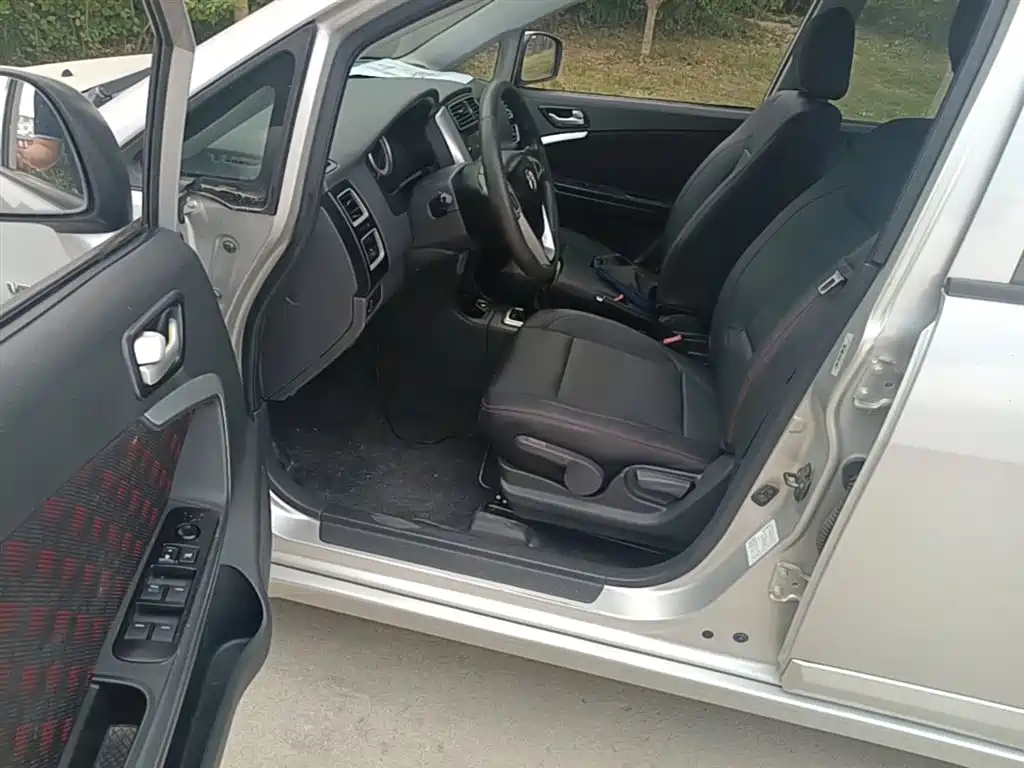 Suzuki Liana A6 2015 — фото 15