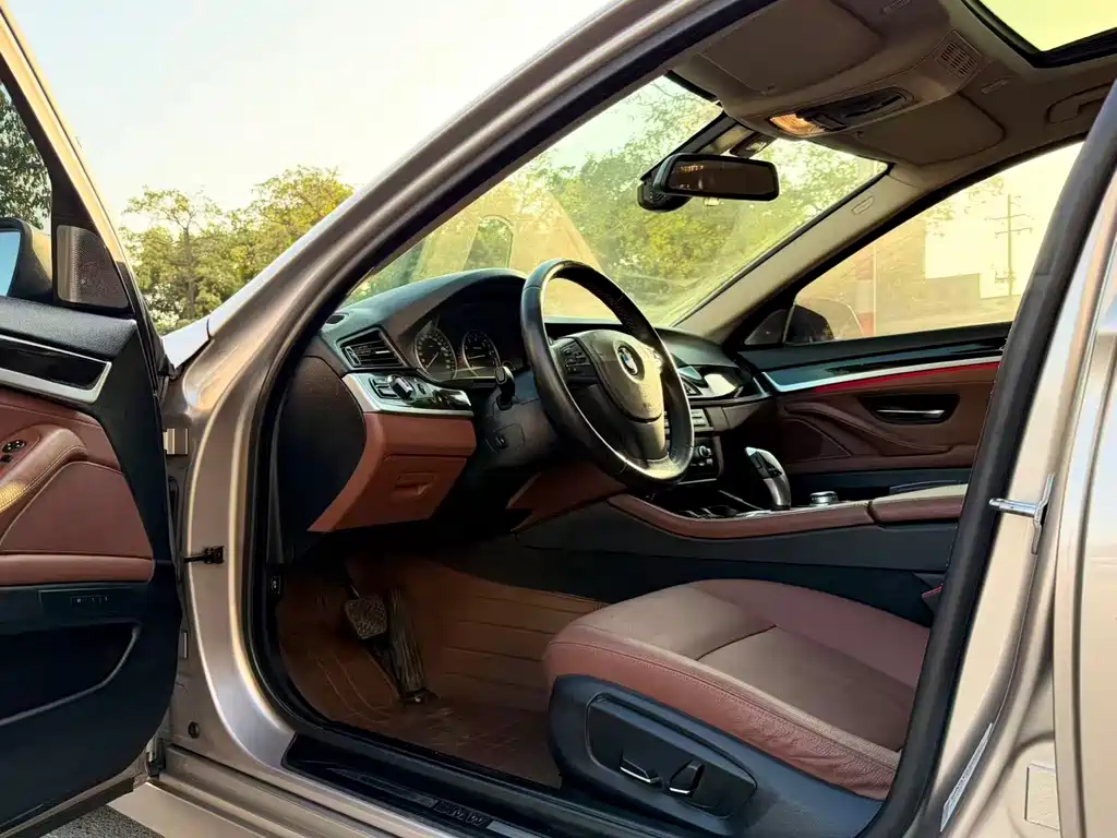BMW 5 Series 2015 — фото 4