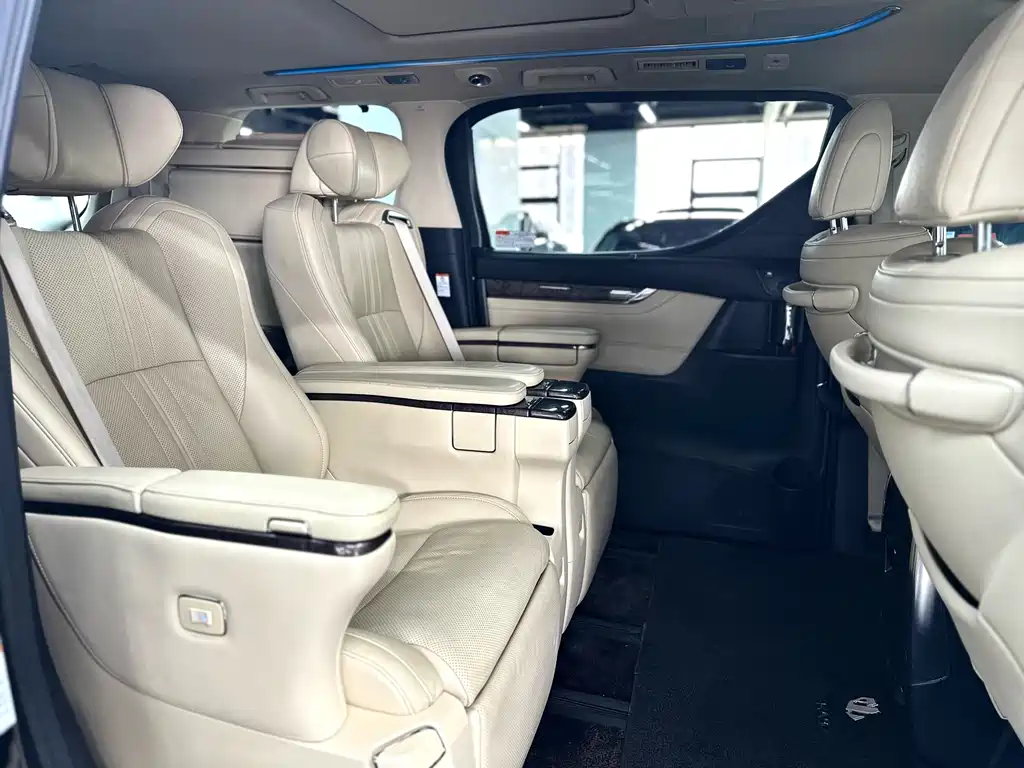 Toyota Alphard 2019 — фото 9