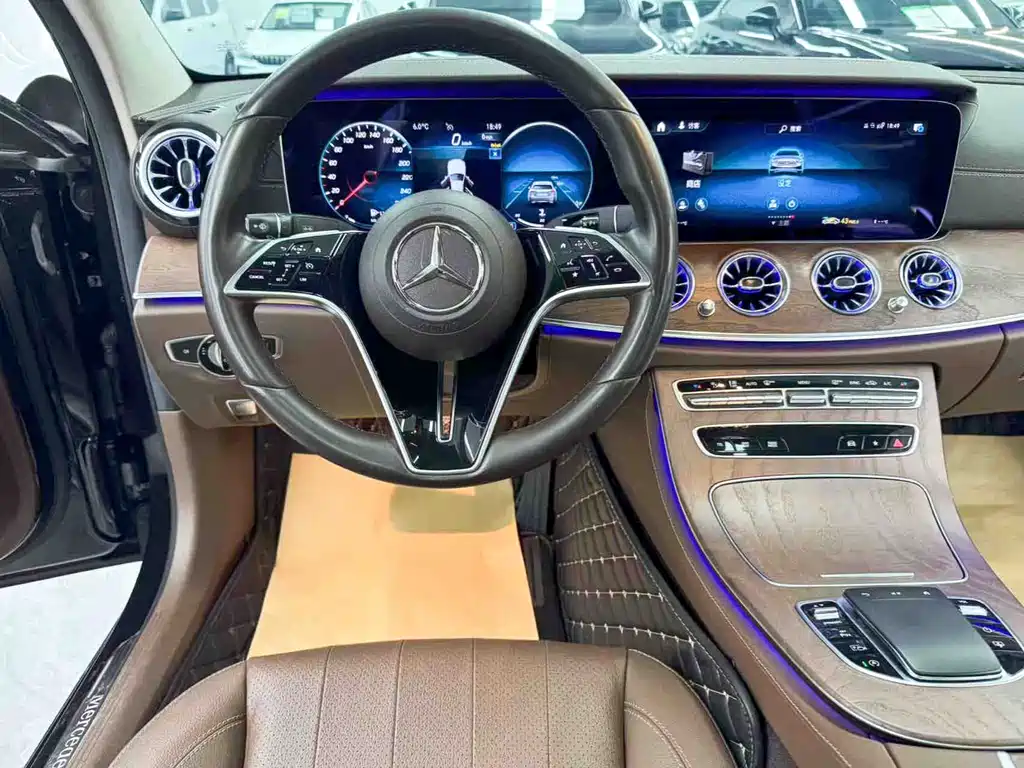 Mercedes-Benz E-Class 2023 — фото 20