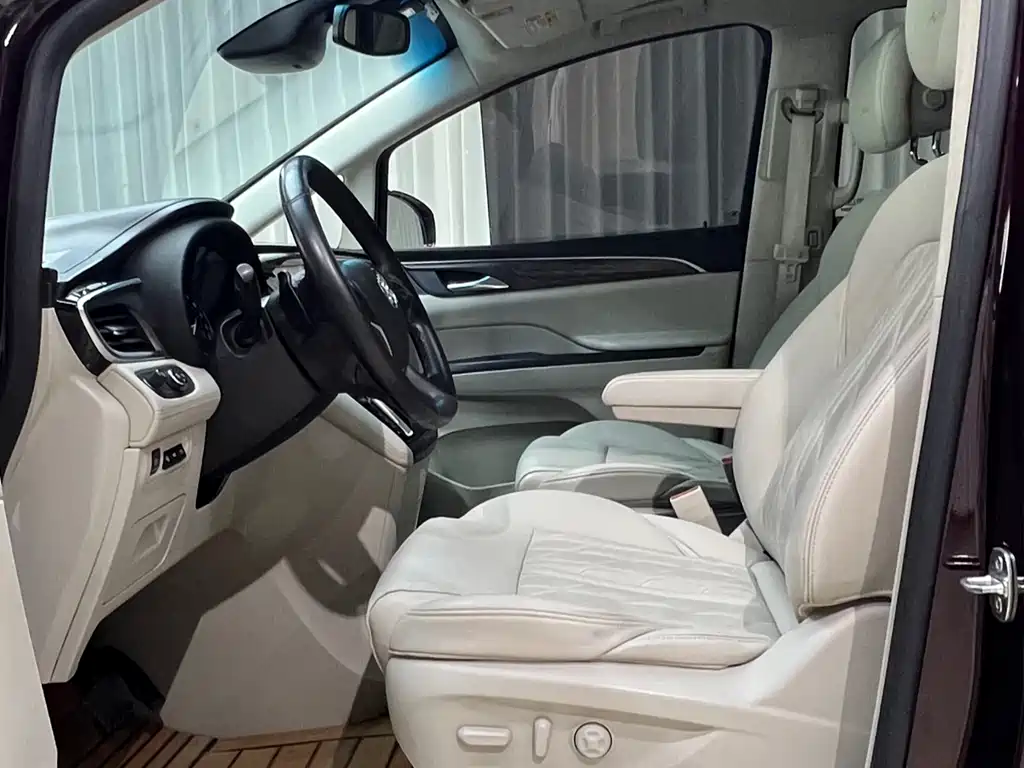 Buick GL8 2018