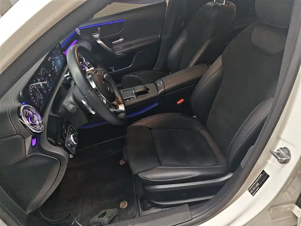 Mercedes-Benz A-Class 2021 — фото 15