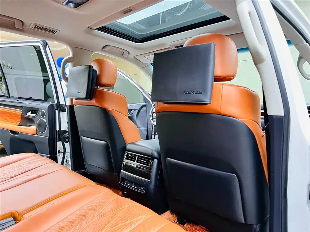 Lexus LX 2019 — фото 17