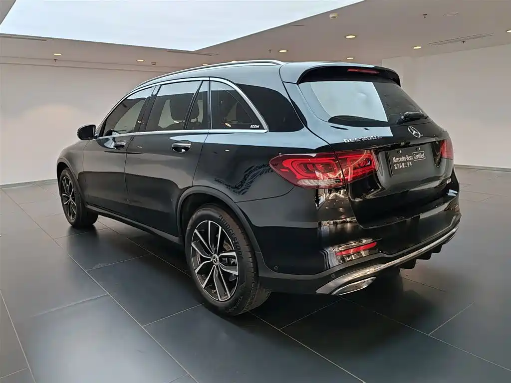 Mercedes-Benz GLC 2022 — фото 5