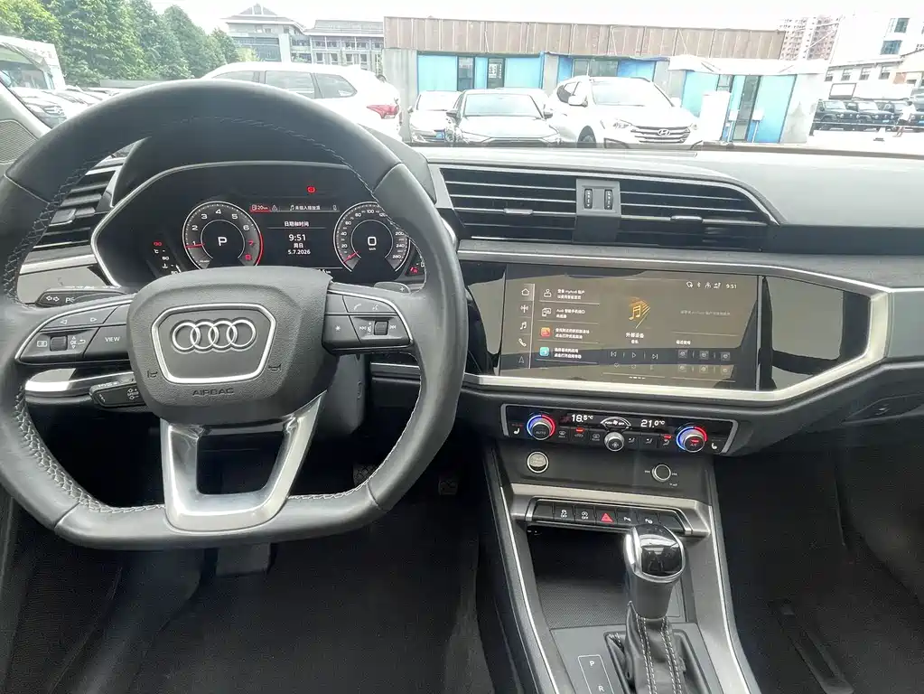 Audi Q3 2023 — фото 17