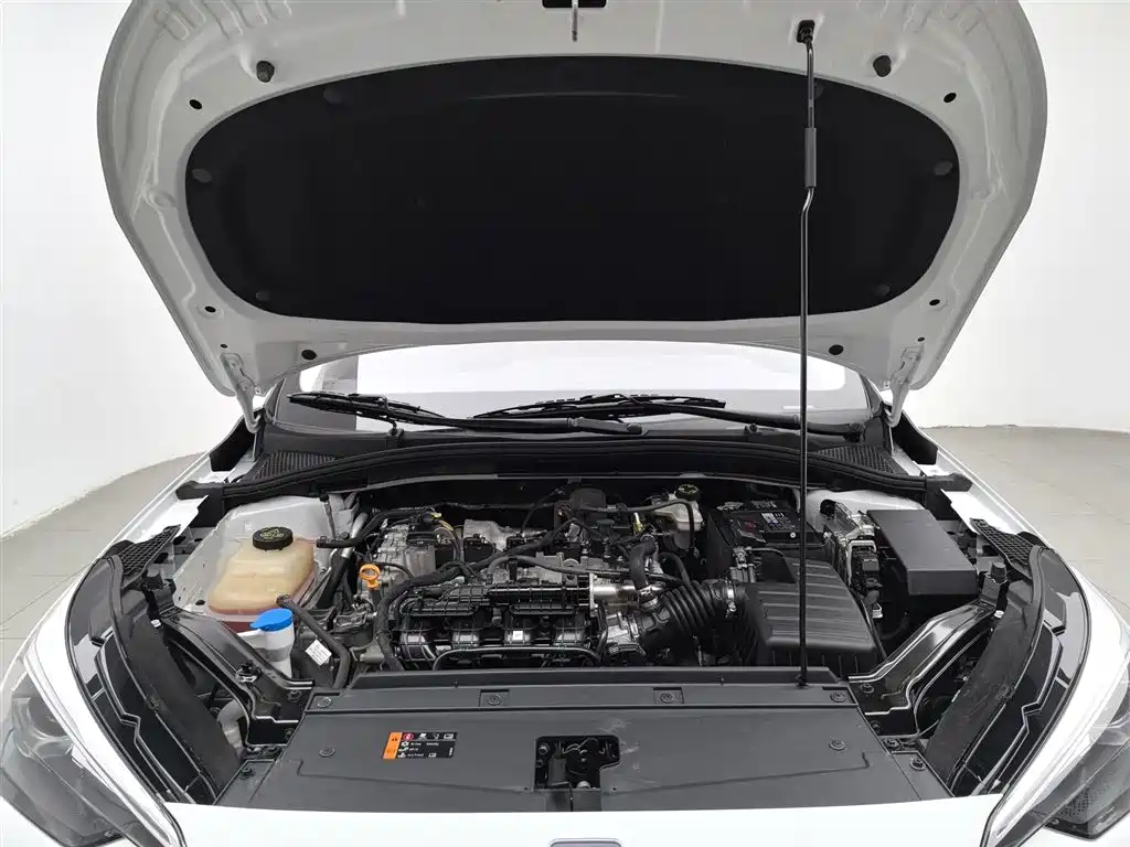 Roewe i5 2025