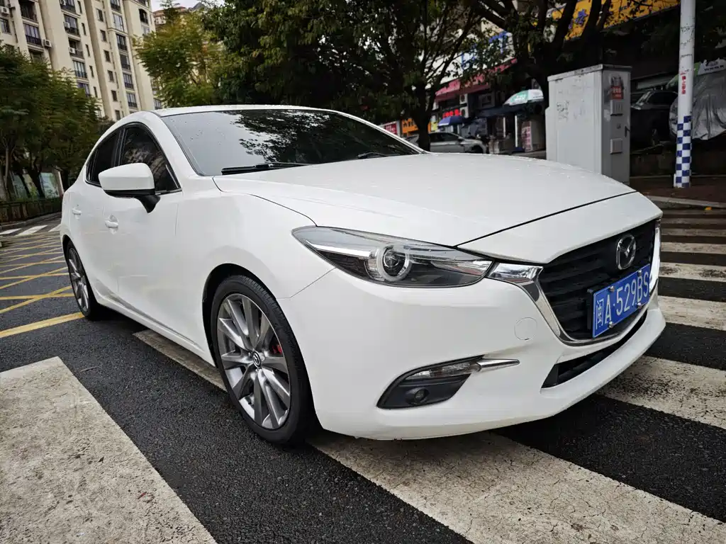 Mazda 3 Axela 2017