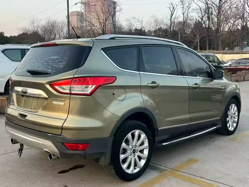 Ford Kuga 2015 — фото 7
