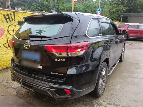 Toyota Highlander 2021