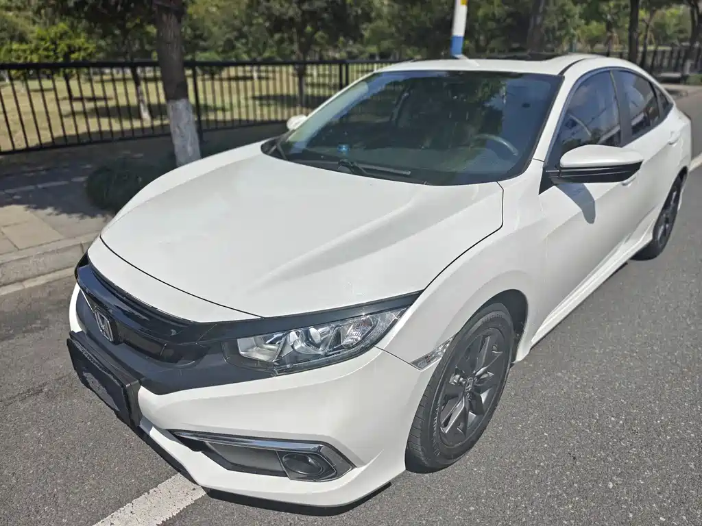 Honda Civic 2021 — фото 1