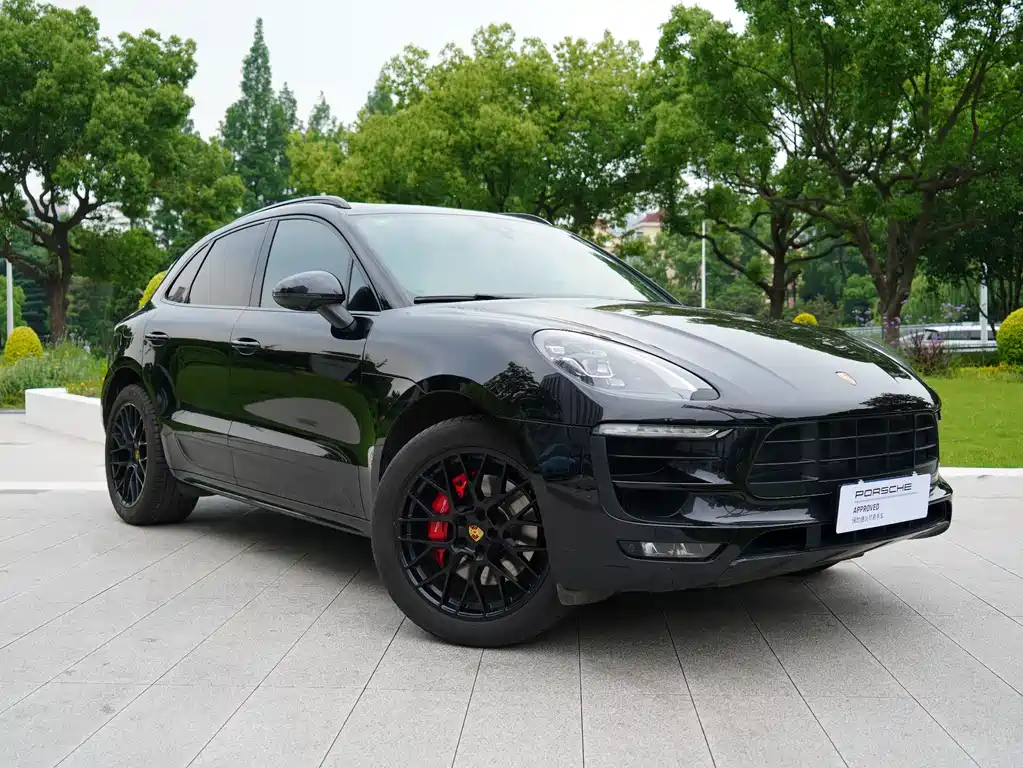 Porsche Macan 2017 — фото 20