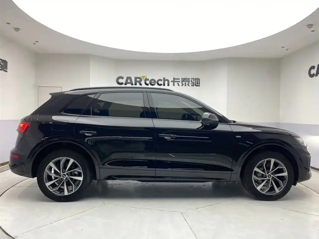 Audi Q5L 2023 — фото 4