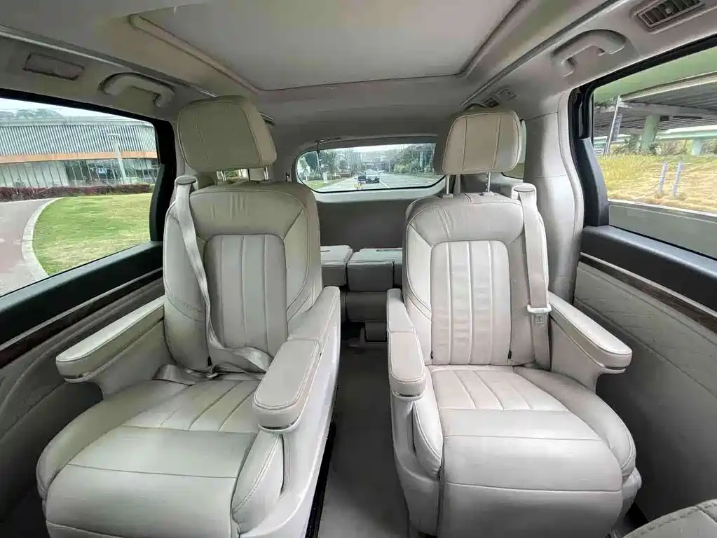GAC Motor Trumpchi M8 2018 — фото 8