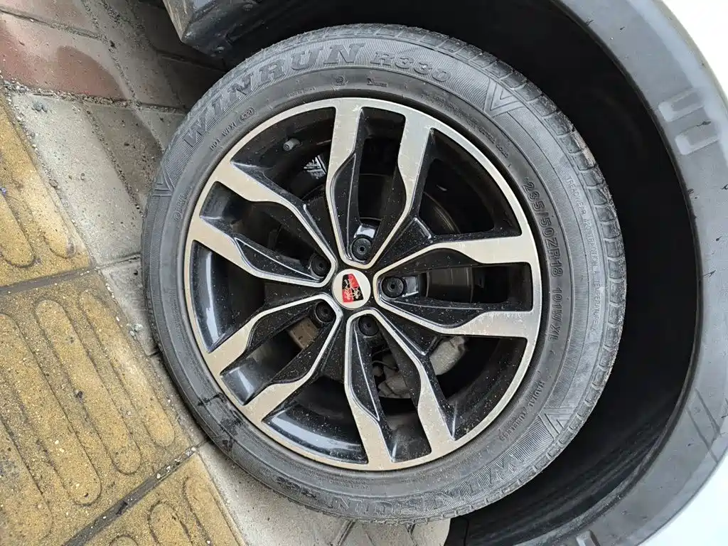 Roewe RX5 2017 — фото 24