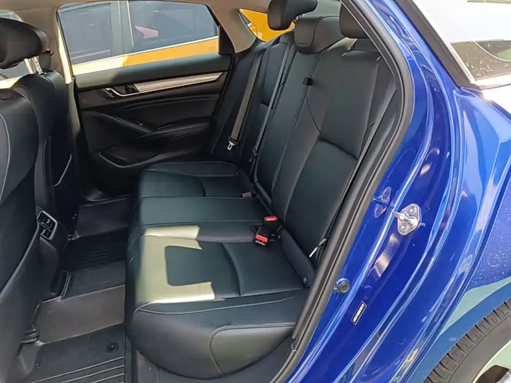 Honda Accord 2019 — фото 17