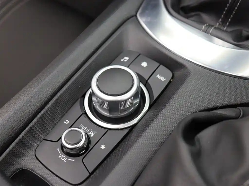 Mazda MX-5 2022 — фото 19