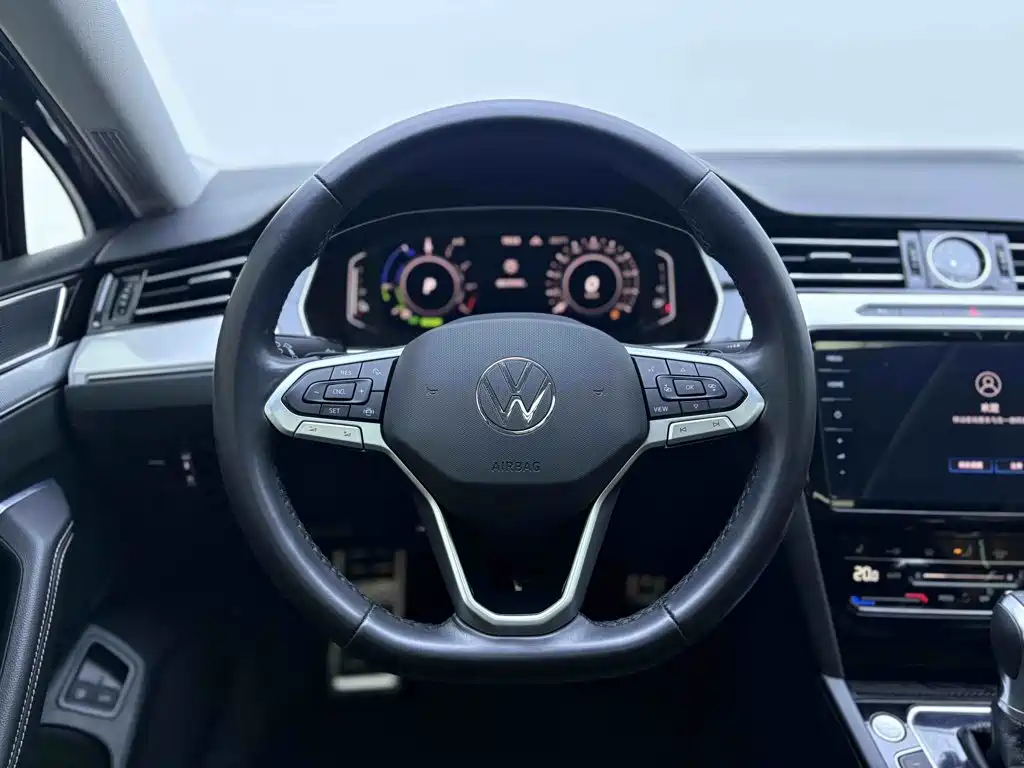 Volkswagen Magotan PHEV 2023 — фото 16