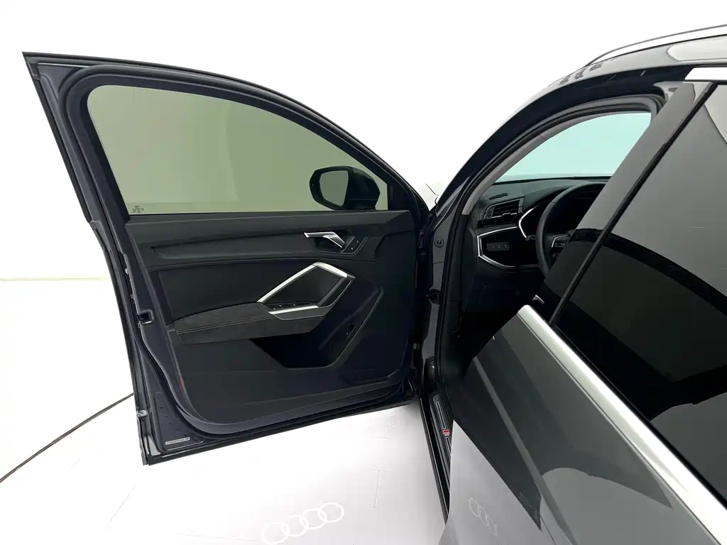 Audi Q3 2022 — фото 21
