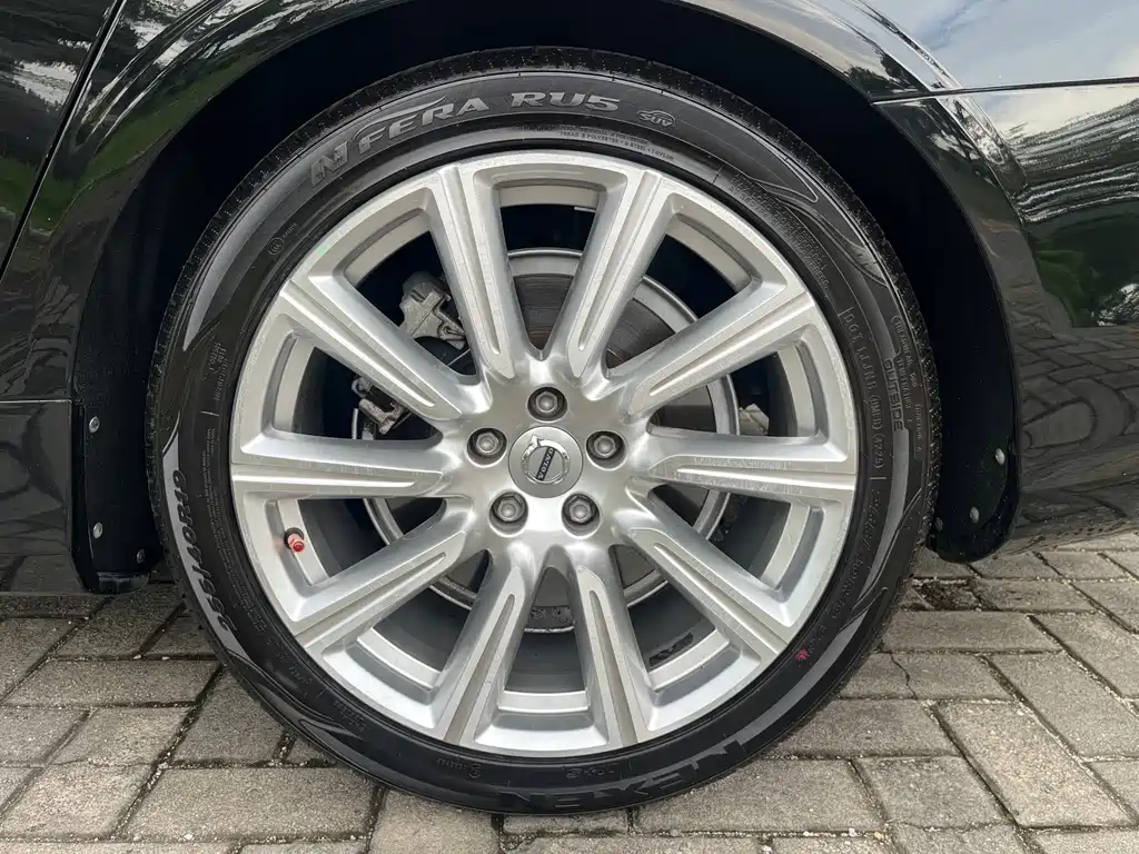 Volvo S90 2018 — фото 17