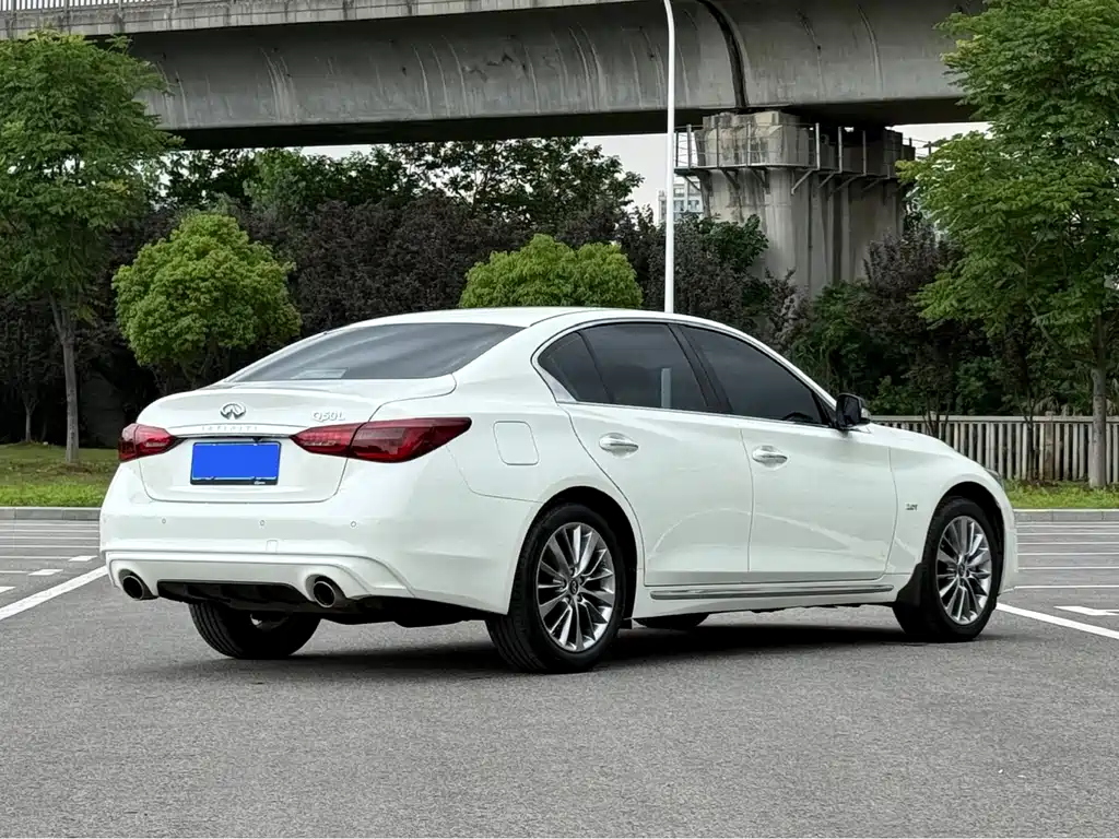 Infiniti Q50L 2021