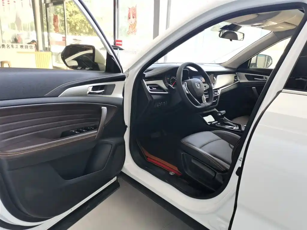 Changan CS35PLUS 2018 — фото 16