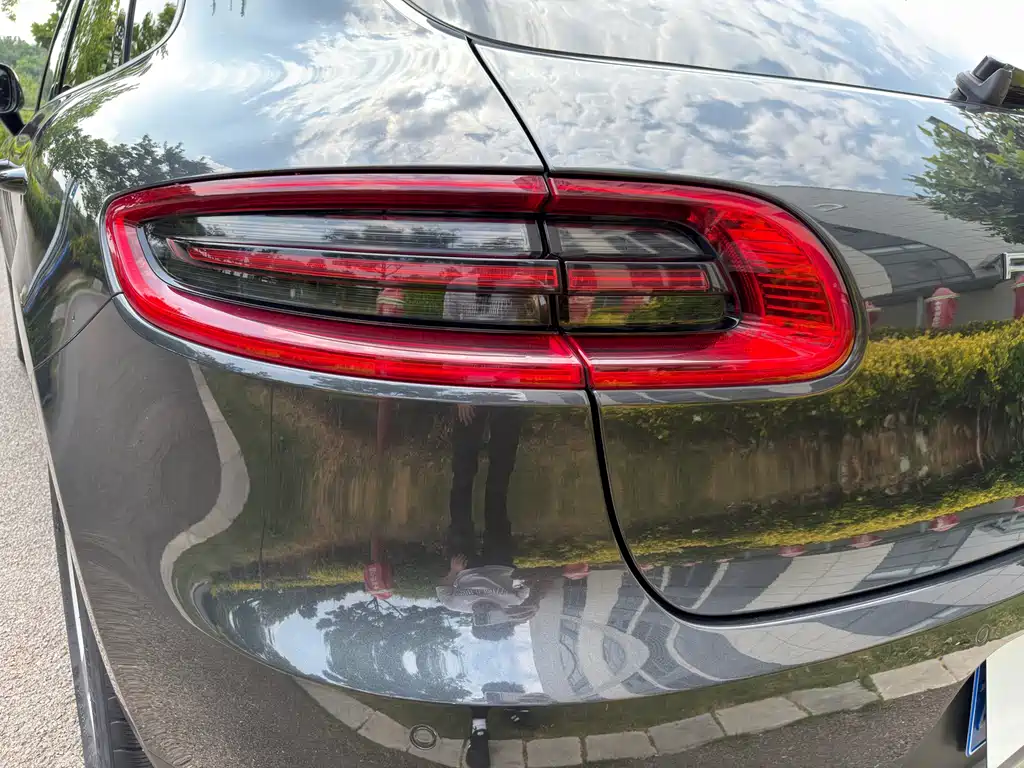 Porsche Macan 2018 — фото 29