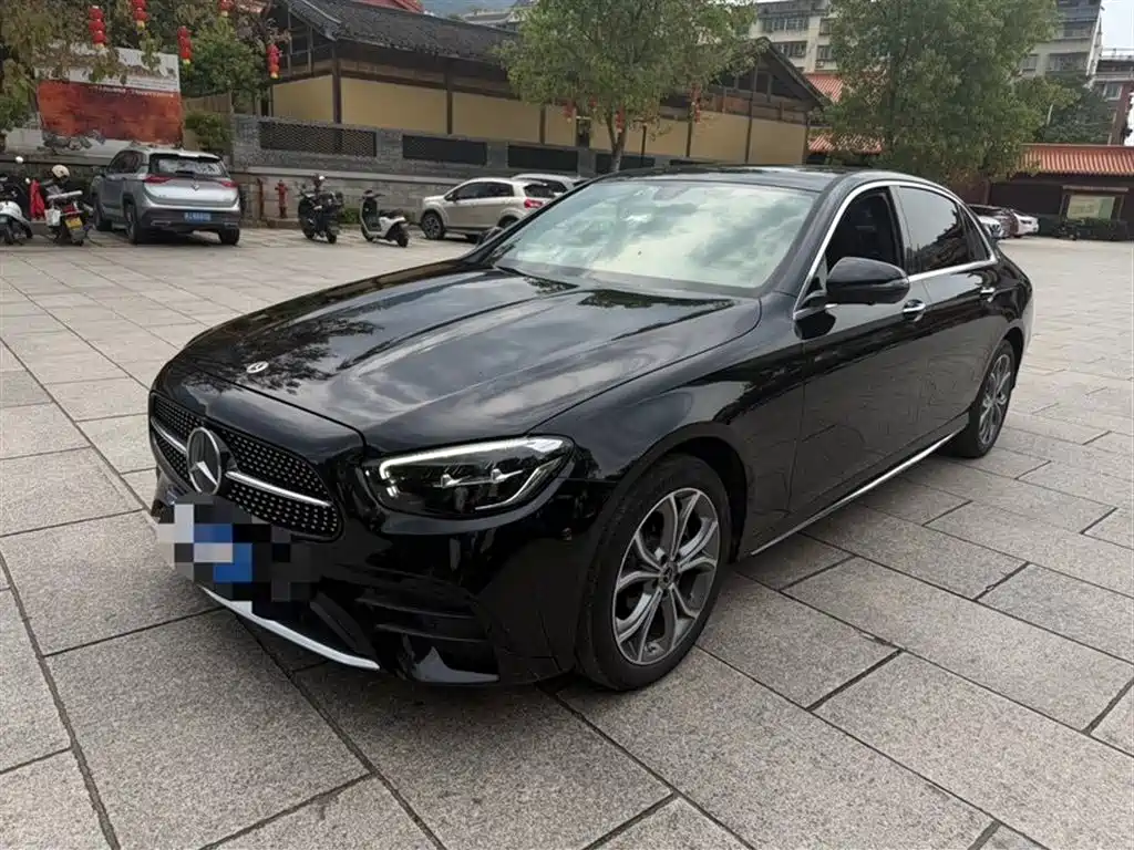 Mercedes-Benz E-Class 2023 — фото 3