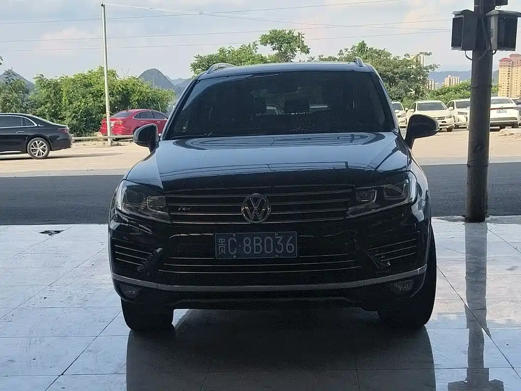 Volkswagen Touareg 2018 — фото 2