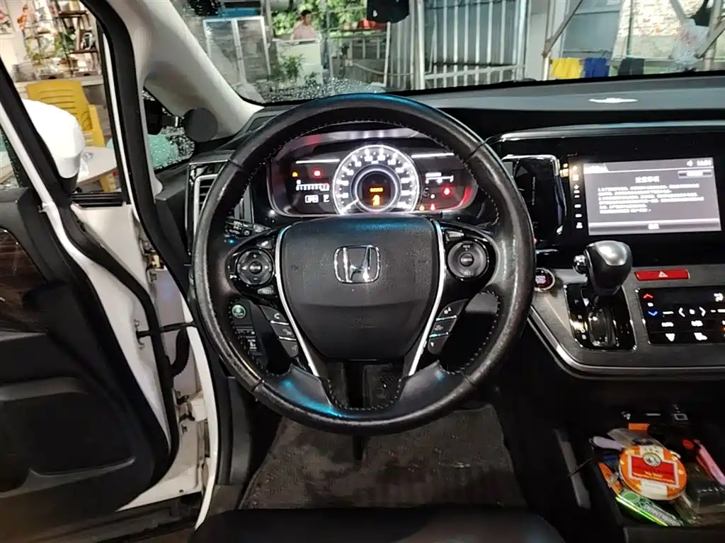 Honda Elysion 2017 — фото 11