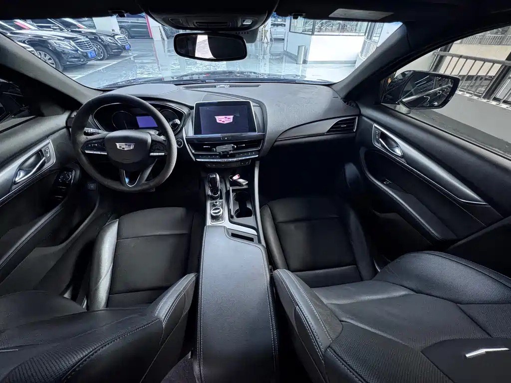 Cadillac CT5 2022 — фото 13