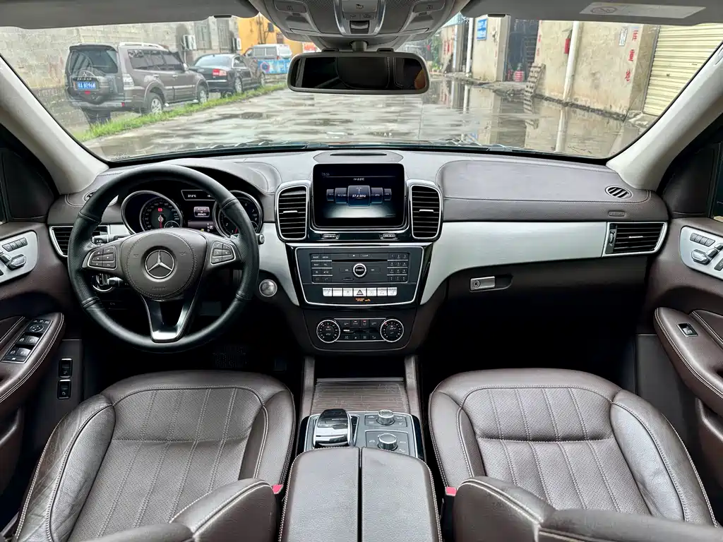 Mercedes-Benz GLS 2016 — фото 12