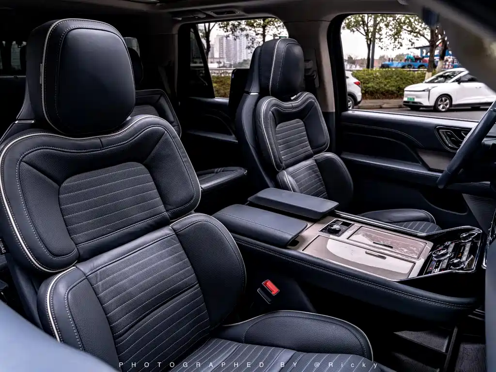 Lincoln Navigator 2020 — фото 12