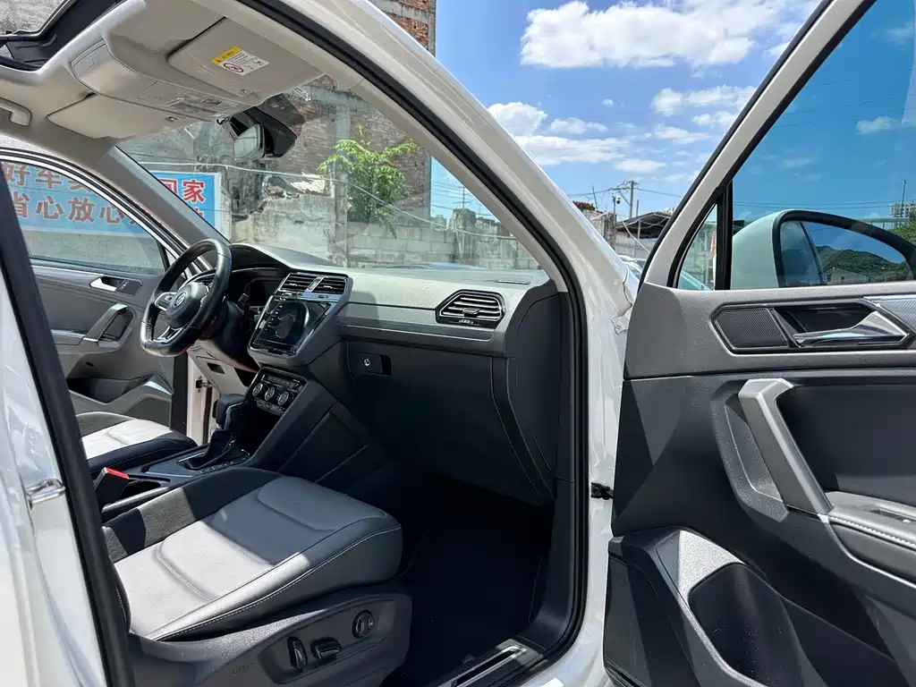 Volkswagen Tiguan L 2021 — фото 13